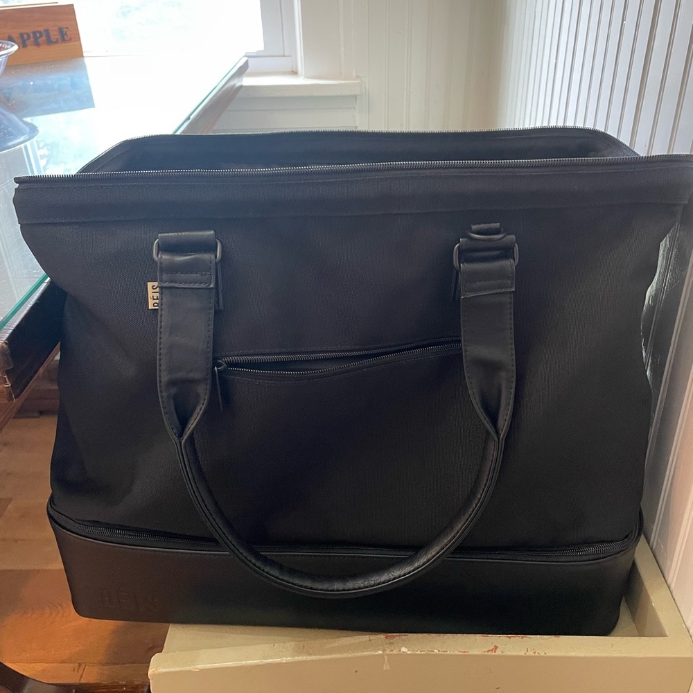 BEIS Black Large Weekender Travel Bag BNWT - Picture 2 of 5